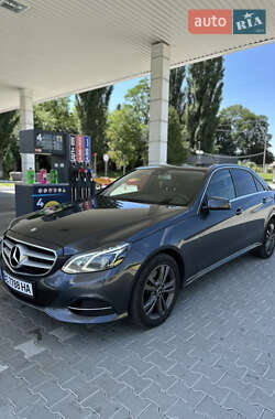 Седан Mercedes-Benz E-Class 2014 в Мостиске