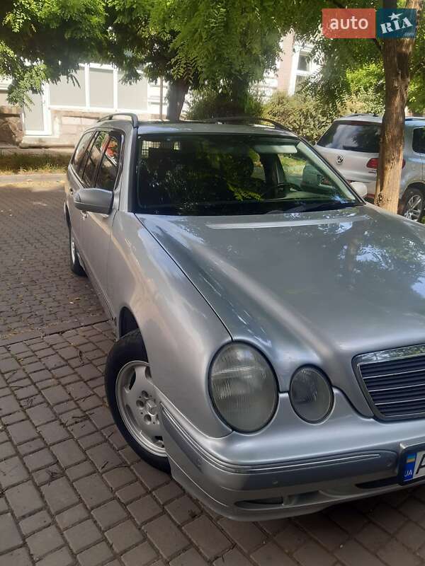 Универсал Mercedes-Benz E-Class 2000 в Ивано-Франковске