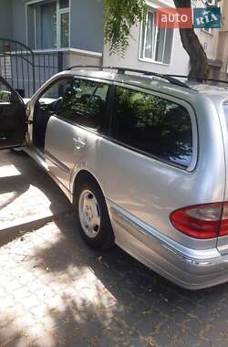 Універсал Mercedes-Benz E-Class 2000 в 