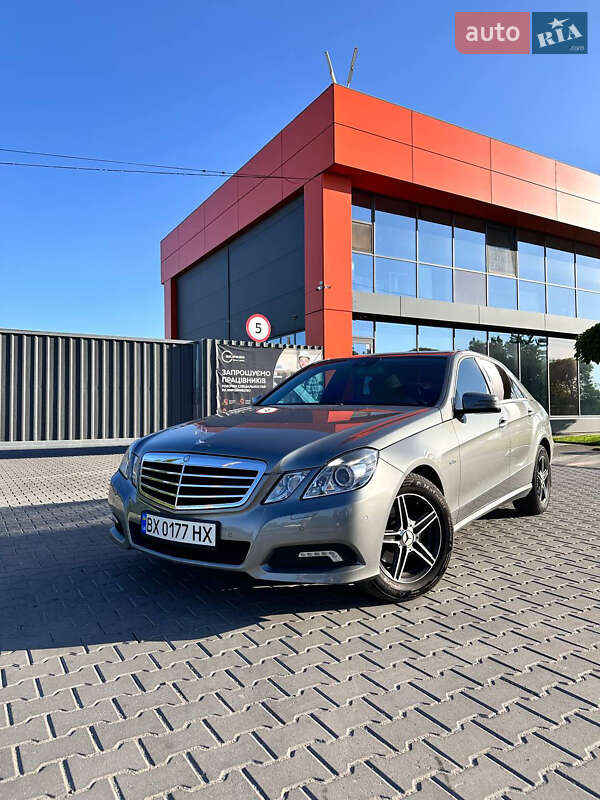 Седан Mercedes-Benz E-Class 2009 в Хмельницком