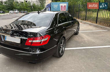 Седан Mercedes-Benz E-Class 2012 в 