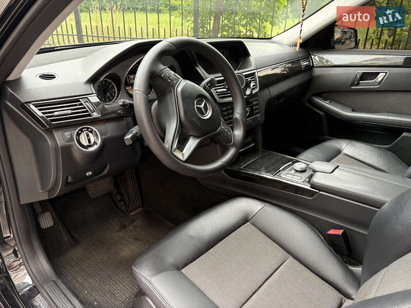 Седан Mercedes-Benz E-Class 2012 в Киеве