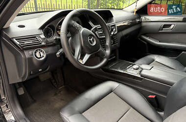 Седан Mercedes-Benz E-Class 2012 в 