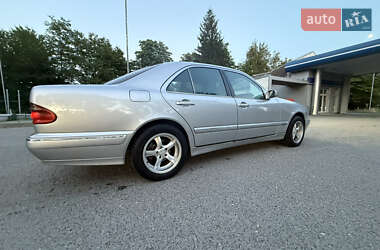 Седан Mercedes-Benz E-Class 2001 в 