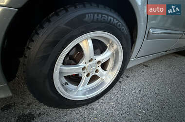 Седан Mercedes-Benz E-Class 2001 в 