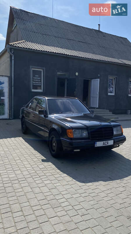 Mercedes-Benz E-Class 1990