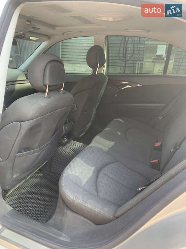 Седан Mercedes-Benz E-Class 2002 в Львові