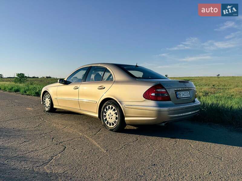 Седан Mercedes-Benz E-Class 2003 в Николаеве