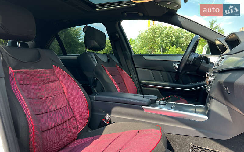 Седан Mercedes-Benz E-Class 2013 в Львове
