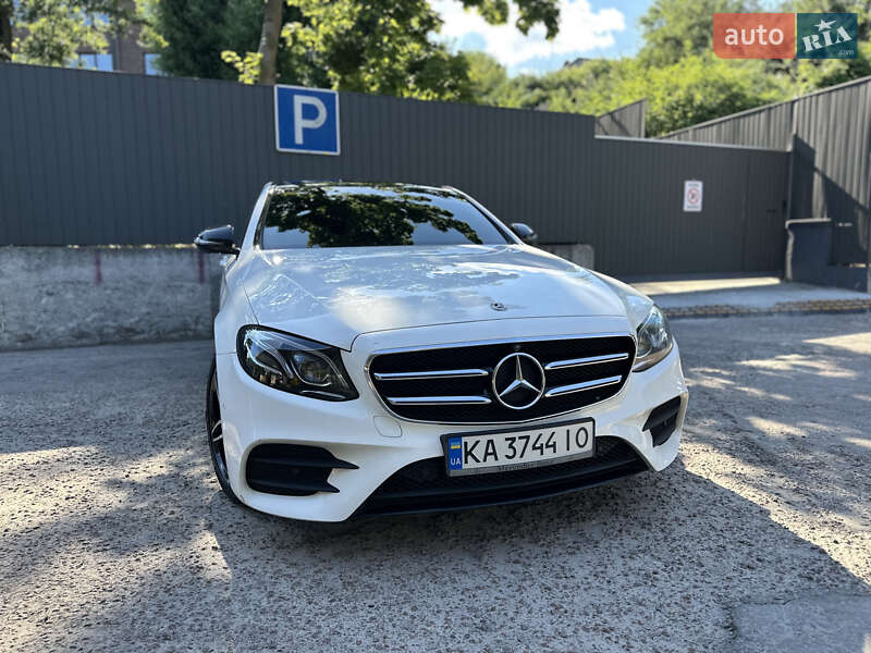 Седан Mercedes-Benz E-Class 2019 в Киеве