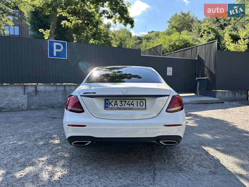 Седан Mercedes-Benz E-Class 2019 в Киеве