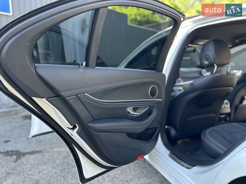 Седан Mercedes-Benz E-Class 2019 в Киеве