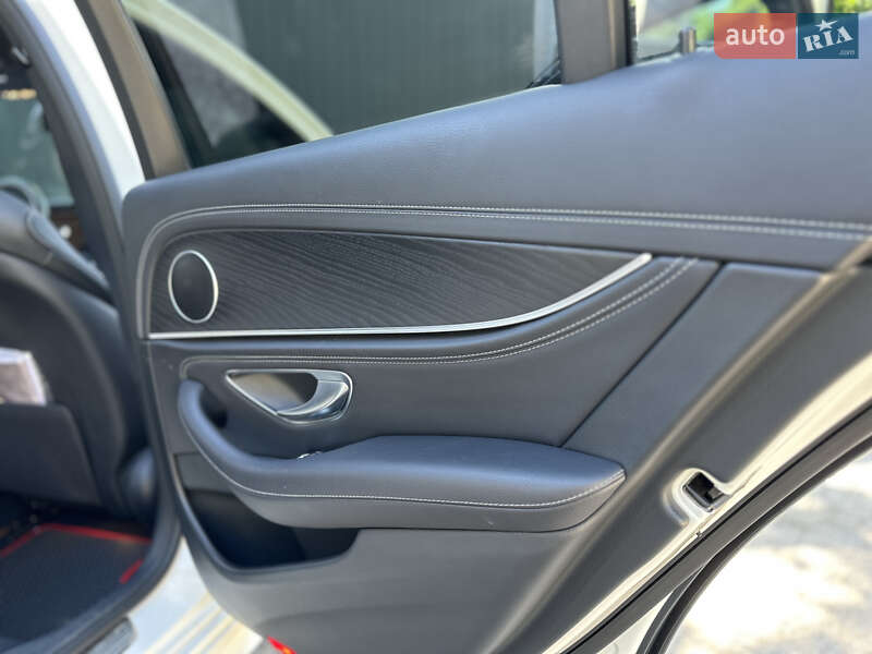 Седан Mercedes-Benz E-Class 2019 в Киеве