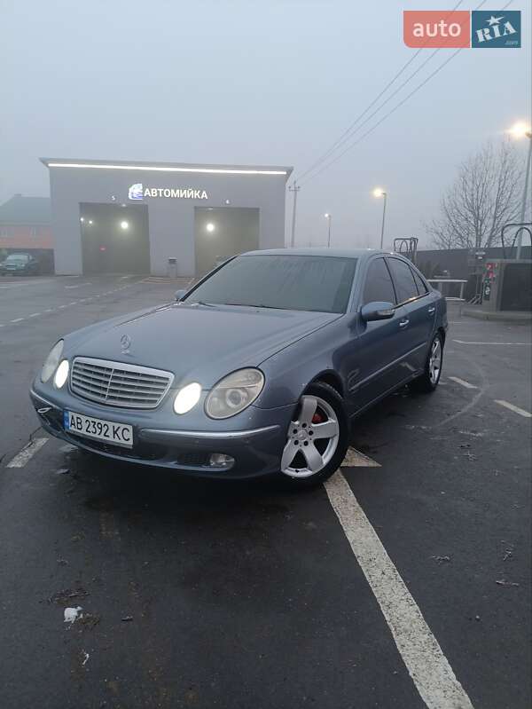 Mercedes-Benz E-Class 2002