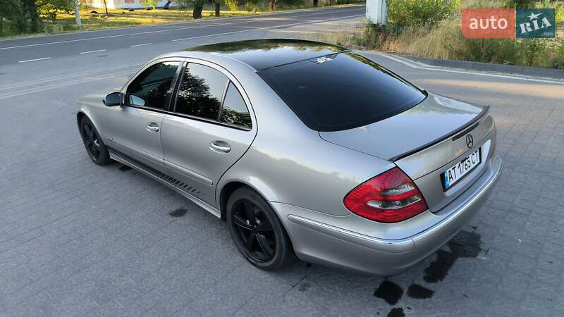 Седан Mercedes-Benz E-Class 2006 в Надворной