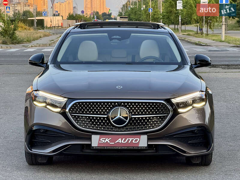 Седан Mercedes-Benz E-Class 2024 в Киеве