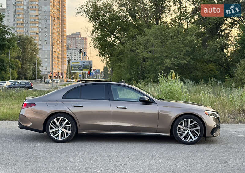 Седан Mercedes-Benz E-Class 2024 в Киеве