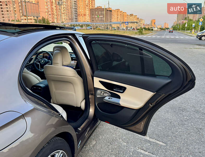 Седан Mercedes-Benz E-Class 2024 в Киеве
