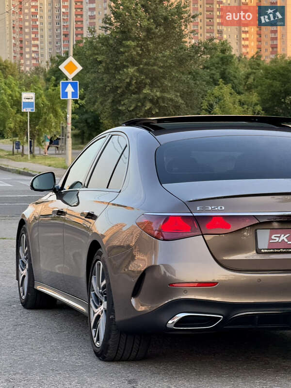 Седан Mercedes-Benz E-Class 2024 в Киеве