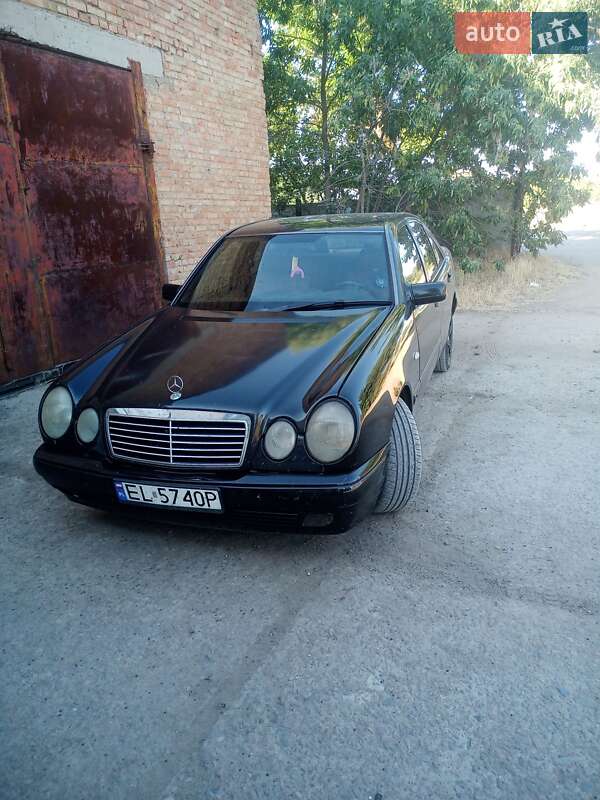 Седан Mercedes-Benz E-Class 1996 в 