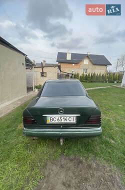 Седан Mercedes-Benz E-Class 1989 в 