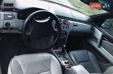 Седан Mercedes-Benz E-Class 1998 в 