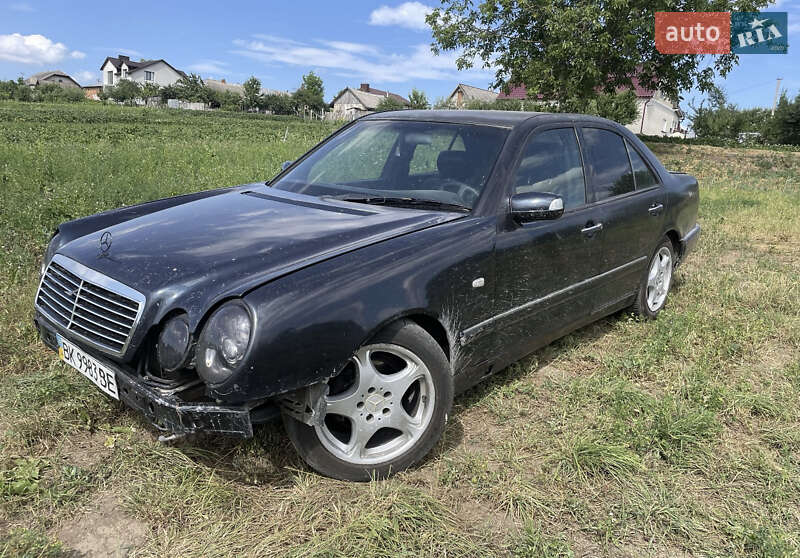 Mercedes-Benz E-Class 1998