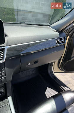 Седан Mercedes-Benz E-Class 2012 в 
