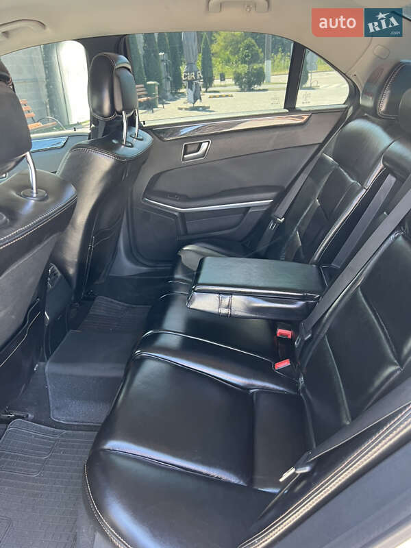 Седан Mercedes-Benz E-Class 2012 в Кропивницькому