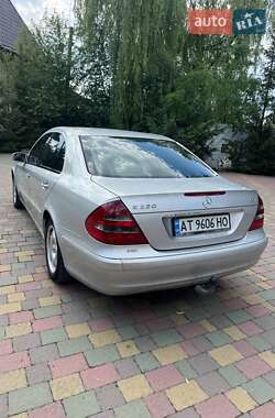 Седан Mercedes-Benz E-Class 2003 в 