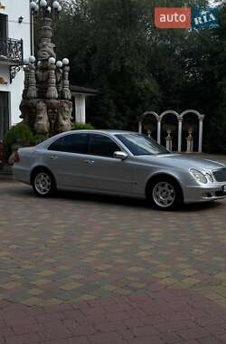 Седан Mercedes-Benz E-Class 2003 в 
