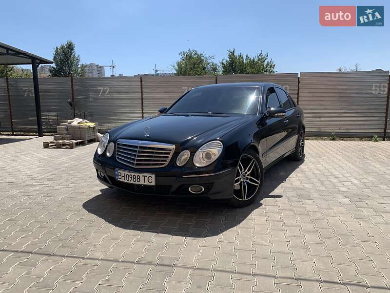 Седан Mercedes-Benz E-Class 2008 в Одессе