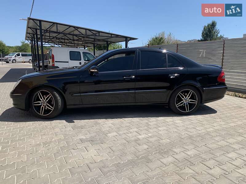 Седан Mercedes-Benz E-Class 2008 в Одессе