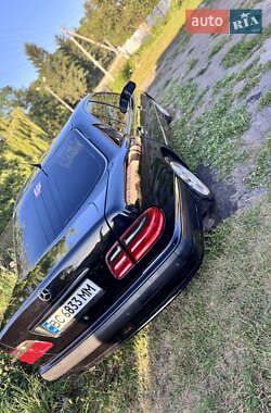 Седан Mercedes-Benz E-Class 2002 в Золочеві