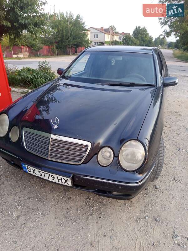 Седан Mercedes-Benz E-Class 2001 в 