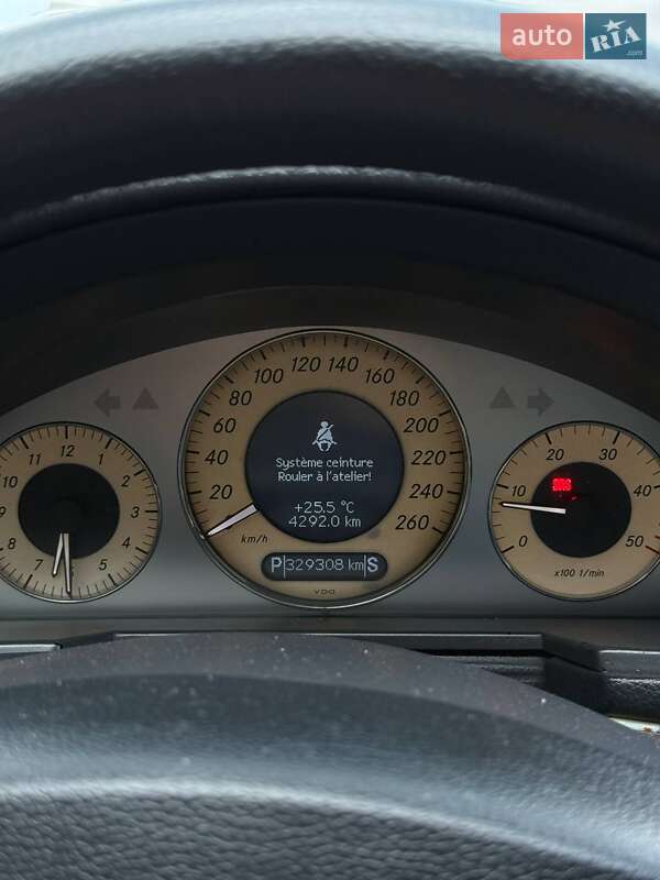Седан Mercedes-Benz E-Class 2003 в Черновцах