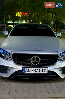 Седан Mercedes-Benz E-Class 2016 в Ужгороде