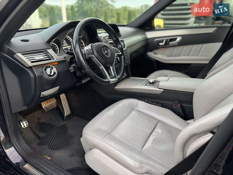 Седан Mercedes-Benz E-Class 2012 в Черновцах