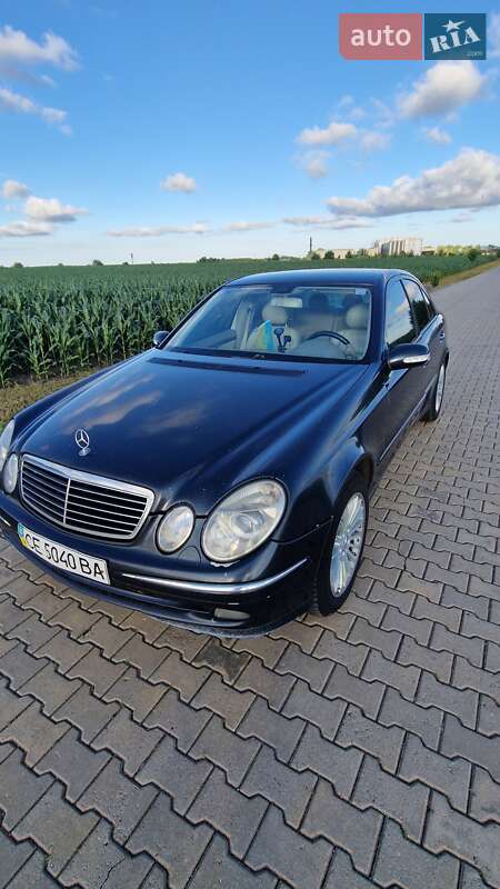 Седан Mercedes-Benz E-Class 2003 в Липовце