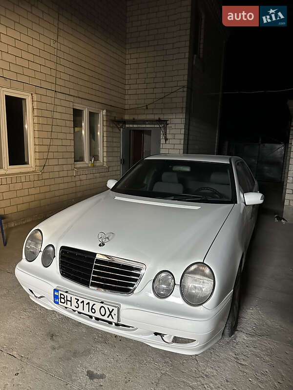 Седан Mercedes-Benz E-Class 2000 в Николаеве