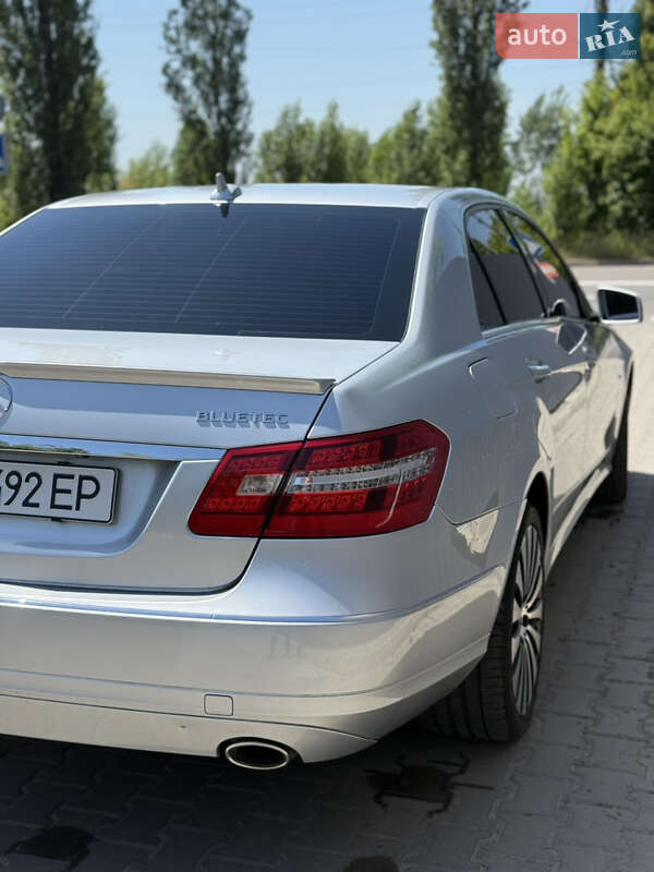 Седан Mercedes-Benz E-Class 2011 в Чернигове фото 10 Седан Mercedes-Benz E-Class 2011 в Чернигове