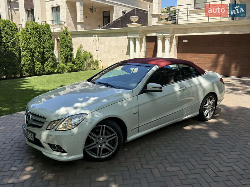 Кабриолет Mercedes-Benz E-Class 2011 в Одессе