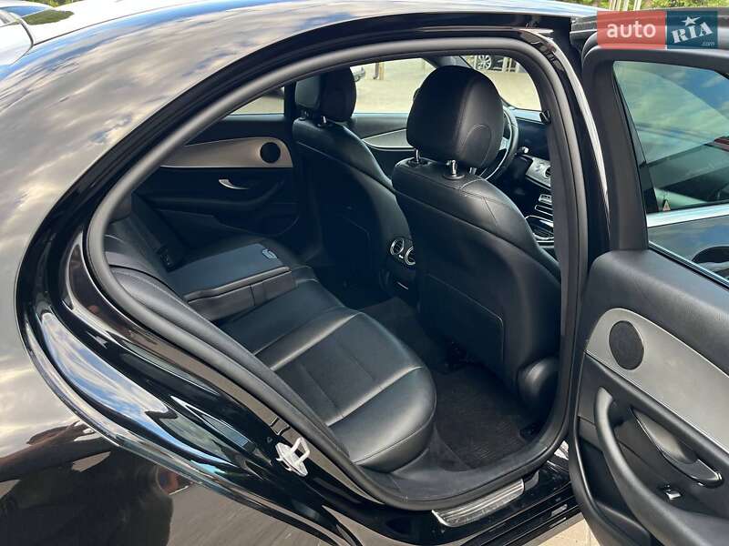 Седан Mercedes-Benz E-Class 2018 в Дубно