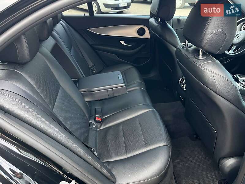 Седан Mercedes-Benz E-Class 2018 в Дубно
