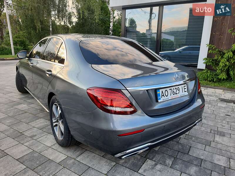 Седан Mercedes-Benz E-Class 2017 в Тячеві