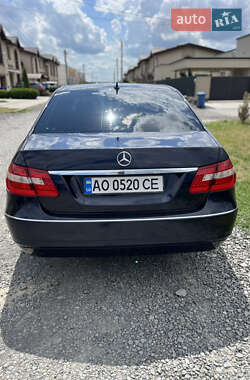 Седан Mercedes-Benz E-Class 2009 в 
