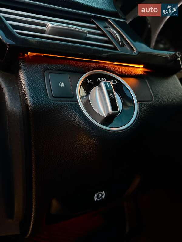 Седан Mercedes-Benz E-Class 2012 в Черновцах