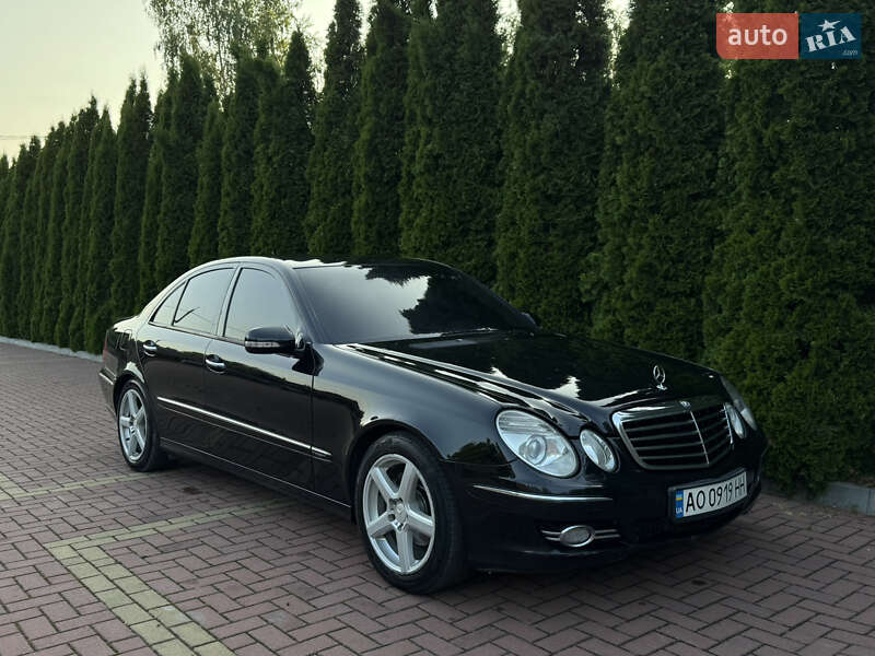 Седан Mercedes-Benz E-Class 2006 в Хмельницком