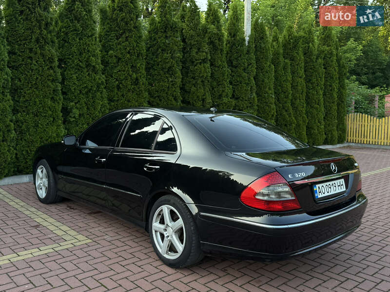 Седан Mercedes-Benz E-Class 2006 в Хмельницком