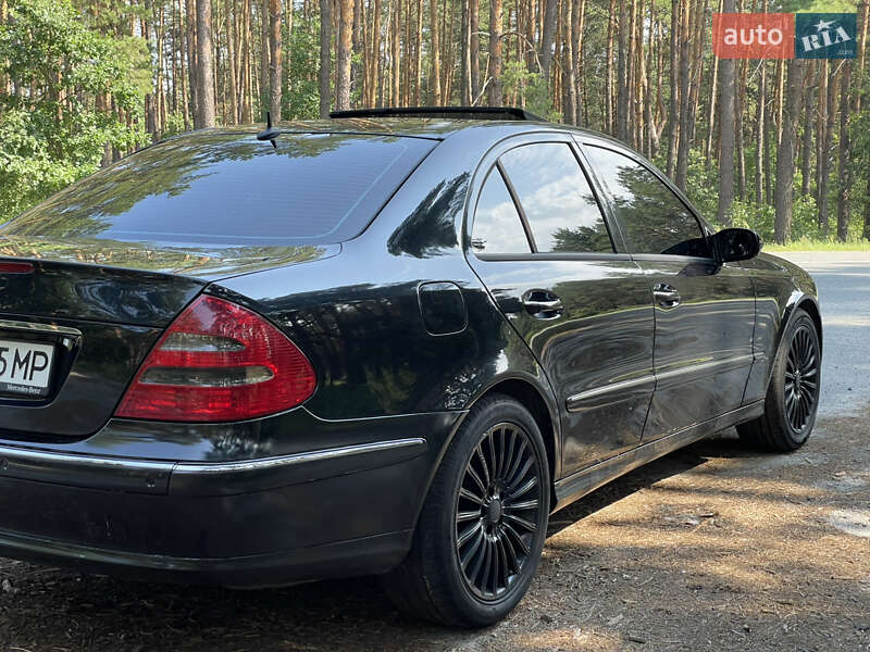 Седан Mercedes-Benz E-Class 2002 в Вышгороде